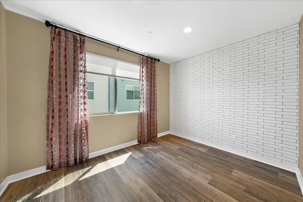 312 Bridgewater Way #1 Gardena, CA 90247