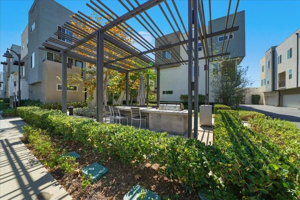 312 Bridgewater Way #1 Gardena, CA 90247