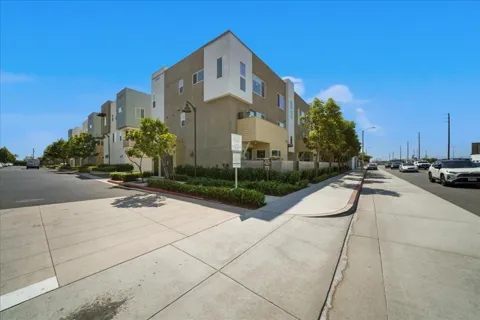 312 Bridgewater Way #1