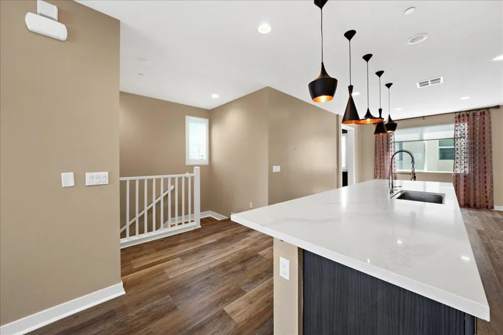 312 Bridgewater Way #1 Gardena, CA 90247