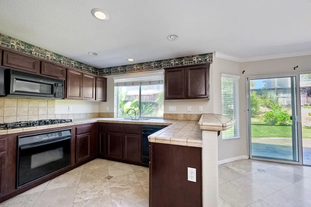 40655 La Salle Place Murrieta, CA 92563
