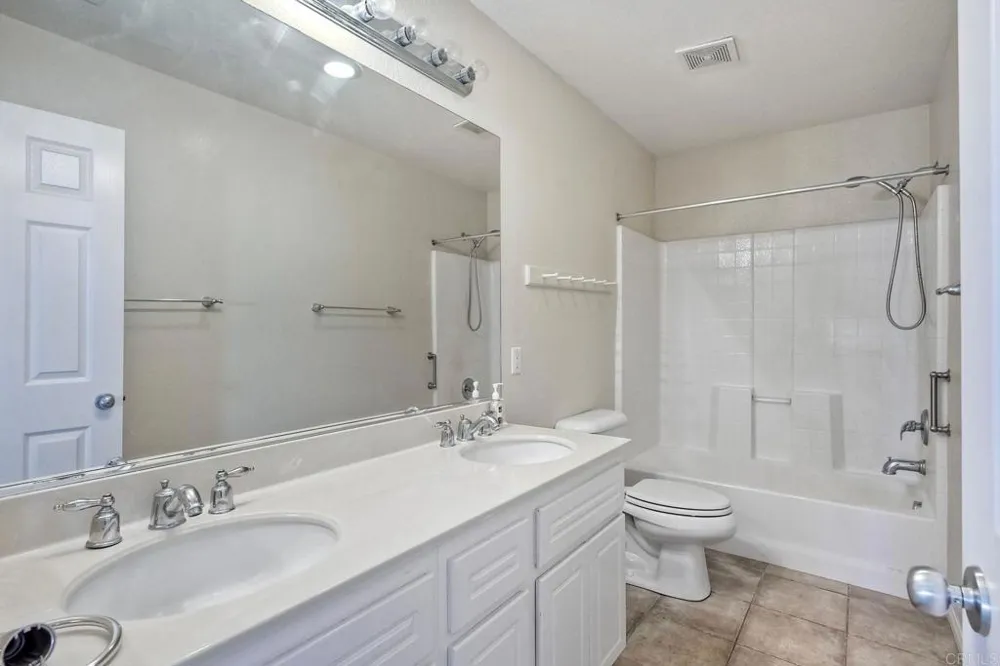 40655 La Salle Place Murrieta, CA 92563
