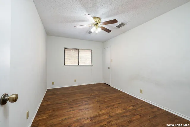 8507 Park Olympia Universal City, TX 78148