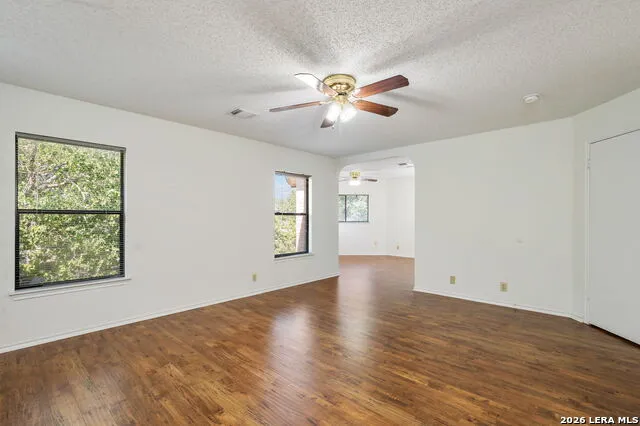 8507 Park Olympia Universal City, TX 78148