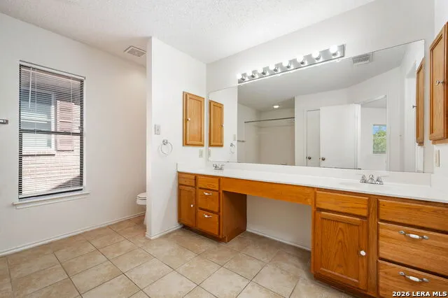 8507 Park Olympia Universal City, TX 78148