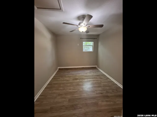 9426 Valley Bend San Antonio, TX 78250