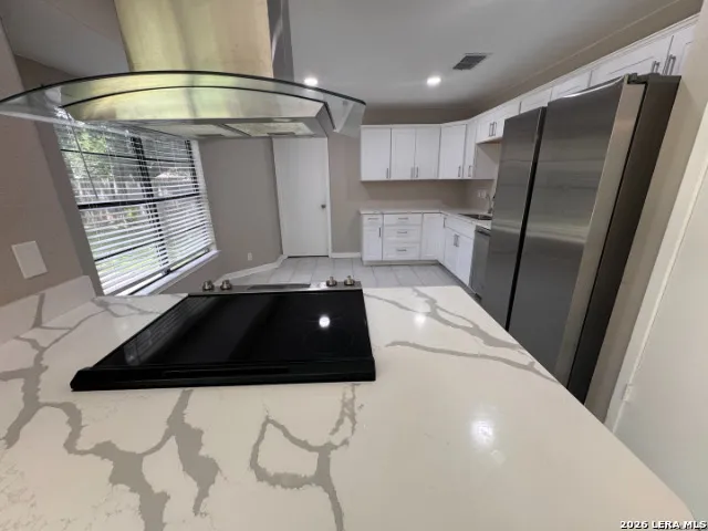 9426 Valley Bend San Antonio, TX 78250
