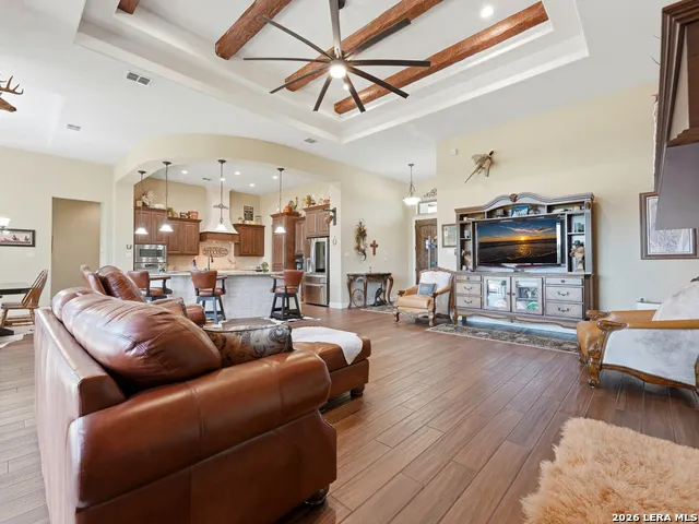 228 LUCKY RDG Bandera, TX 78003