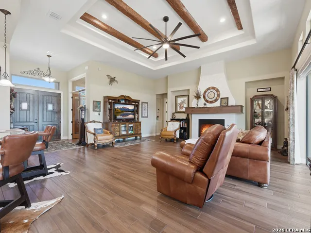 228 LUCKY RDG Bandera, TX 78003