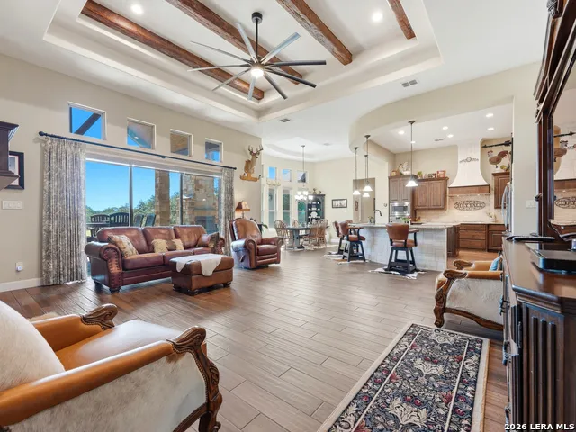 228 LUCKY RDG Bandera, TX 78003