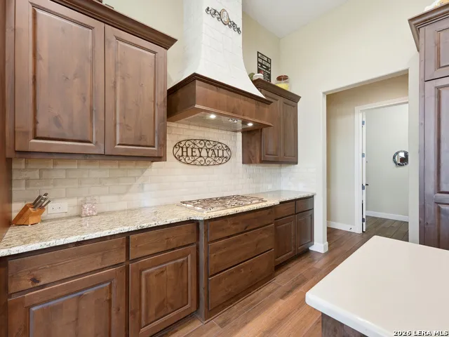 228 LUCKY RDG Bandera, TX 78003