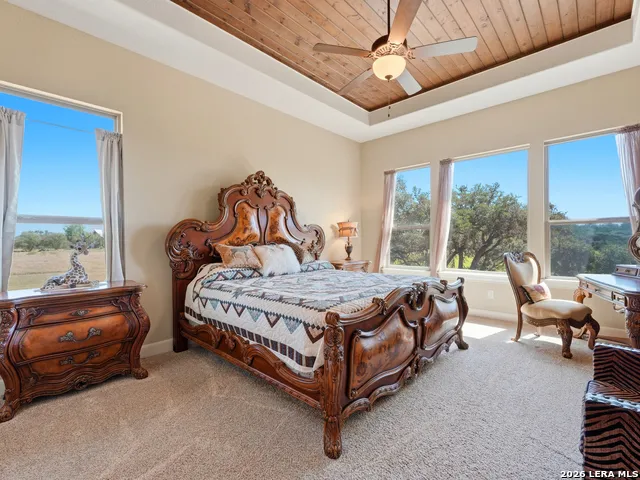 228 LUCKY RDG Bandera, TX 78003
