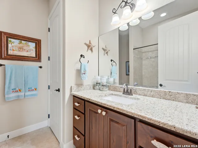228 LUCKY RDG Bandera, TX 78003