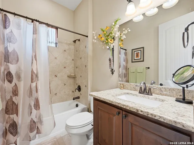 228 LUCKY RDG Bandera, TX 78003