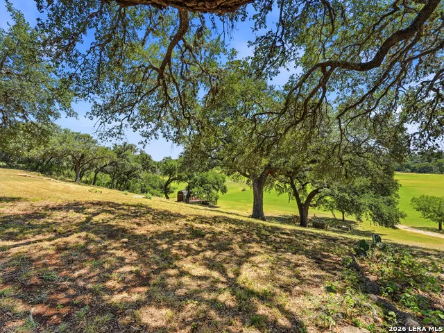 228 LUCKY RDG Bandera, TX 78003