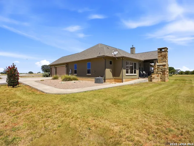 228 LUCKY RDG Bandera, TX 78003