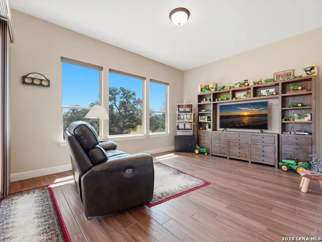 228 LUCKY RDG Bandera, TX 78003