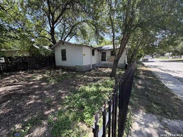 153 Henry San Antonio, TX 78207