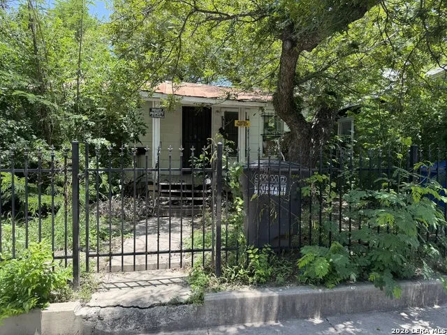 153 Henry San Antonio, TX 78207