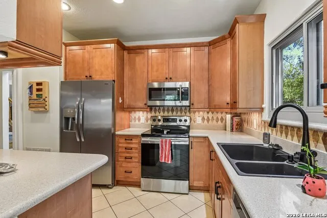 1710 Donerail St San Antonio, TX 78248