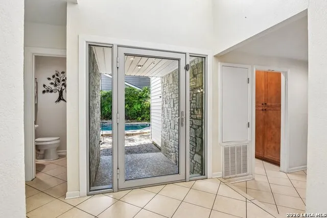 1710 Donerail St San Antonio, TX 78248