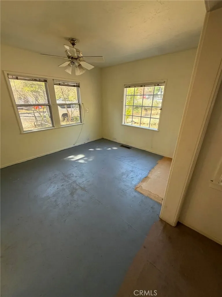 302 E 4th Ontario, CA 91764
