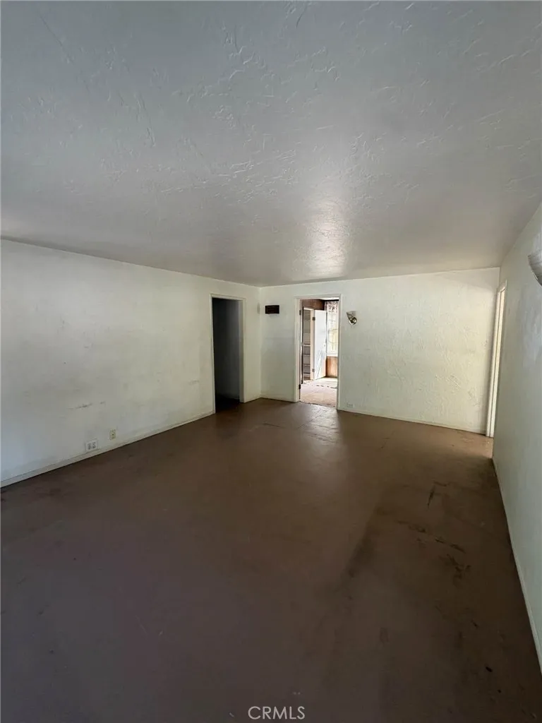 302 E 4th Ontario, CA 91764