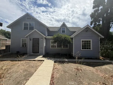 302 E 4th