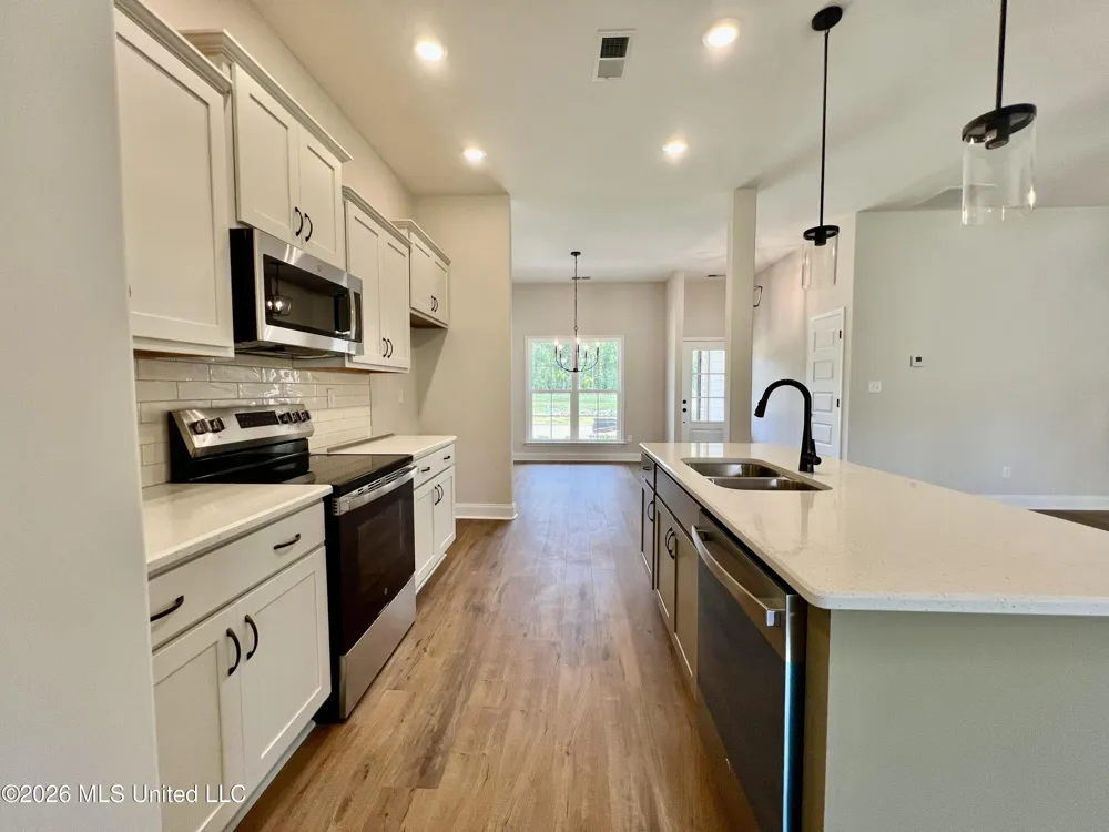 2144 Scott Meadows Lane Hernando, MS 38632