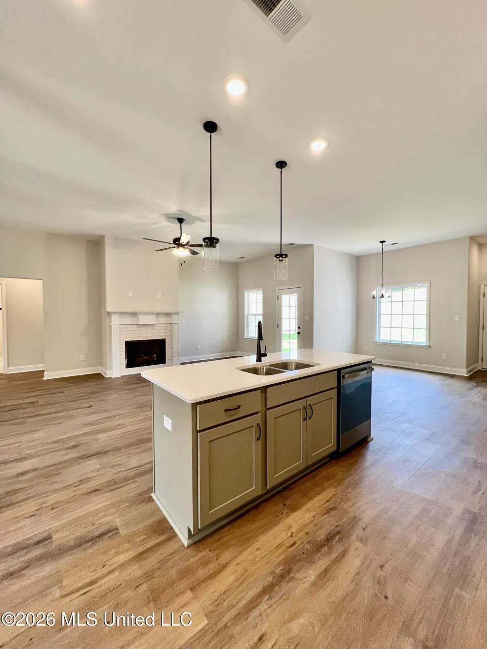 2144 Scott Meadows Lane Hernando, MS 38632
