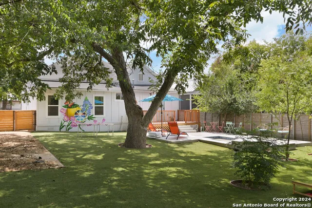 609 DAKOTA ST San Antonio, TX 78203