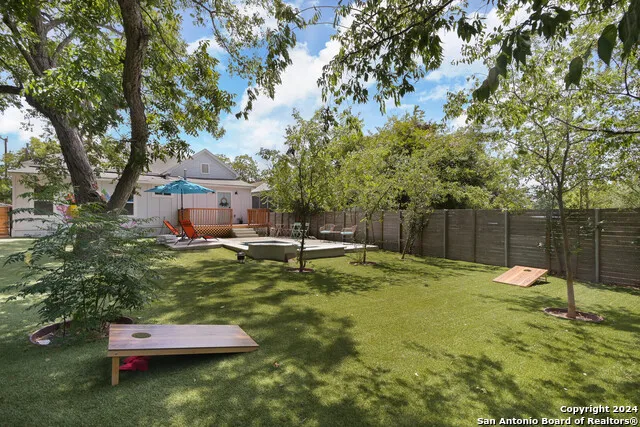 609 DAKOTA ST San Antonio, TX 78203