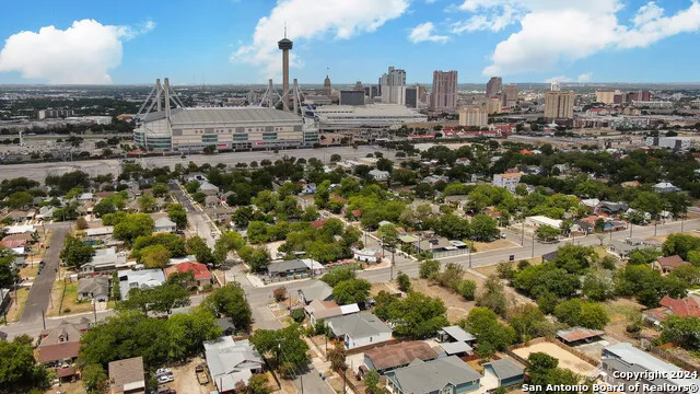 609 DAKOTA ST San Antonio, TX 78203