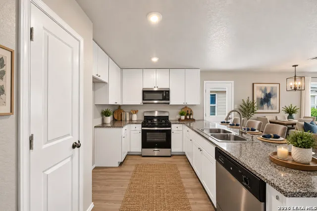 6511 DELGADO RUN San Antonio, TX 78220