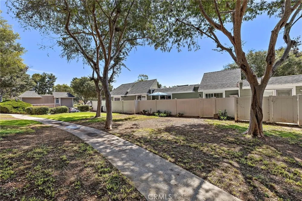 22205 Caminito Tasquillo #51 Laguna Hills, CA 92653