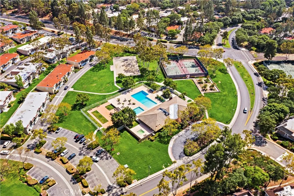 22205 Caminito Tasquillo #51 Laguna Hills, CA 92653
