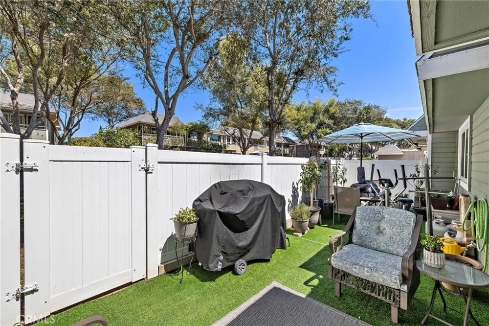 22205 Caminito Tasquillo #51 Laguna Hills, CA 92653