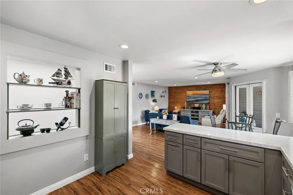 22205 Caminito Tasquillo #51 Laguna Hills, CA 92653