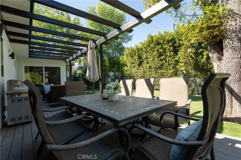 5849 Shirley Tarzana, CA 91356