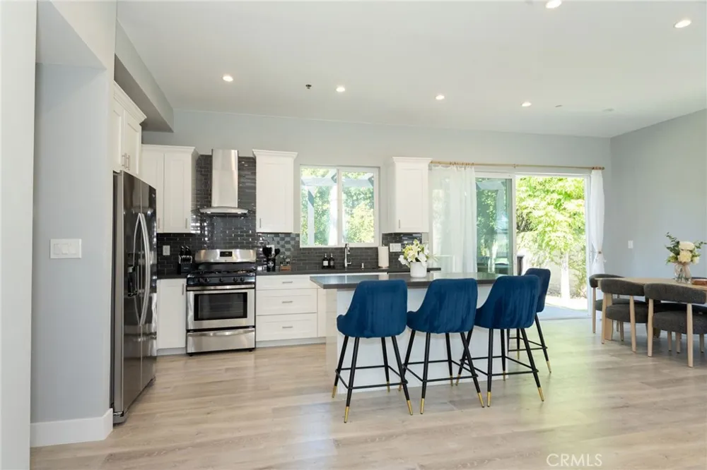 5849 Shirley Tarzana, CA 91356