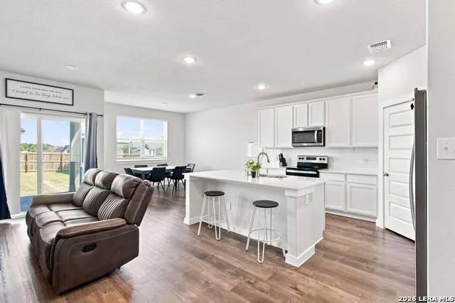 424 Bella Rosa Way Cibolo, TX 78108