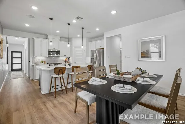 6020 Lakeview Pointe San Antonio, TX 78244