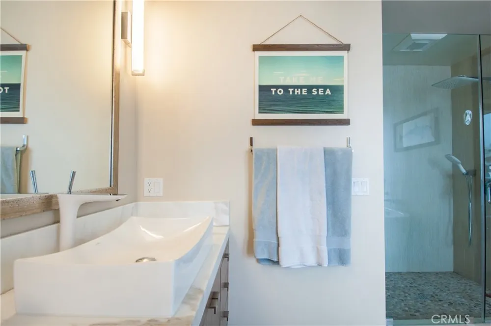 1103 Cypress Avenue Hermosa Beach, CA 90254