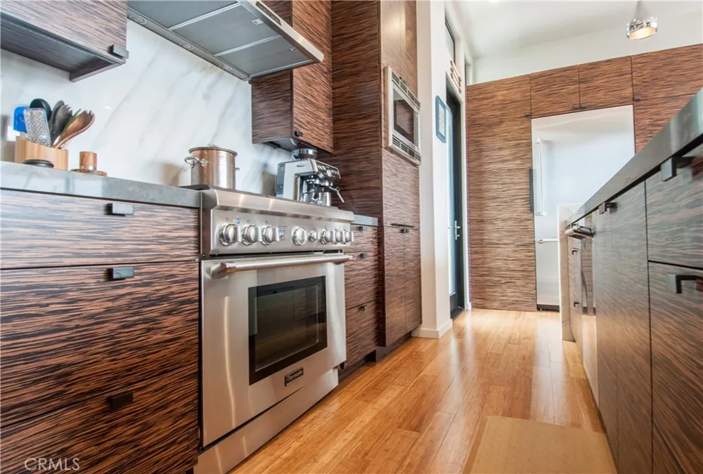 1103 Cypress Avenue Hermosa Beach, CA 90254