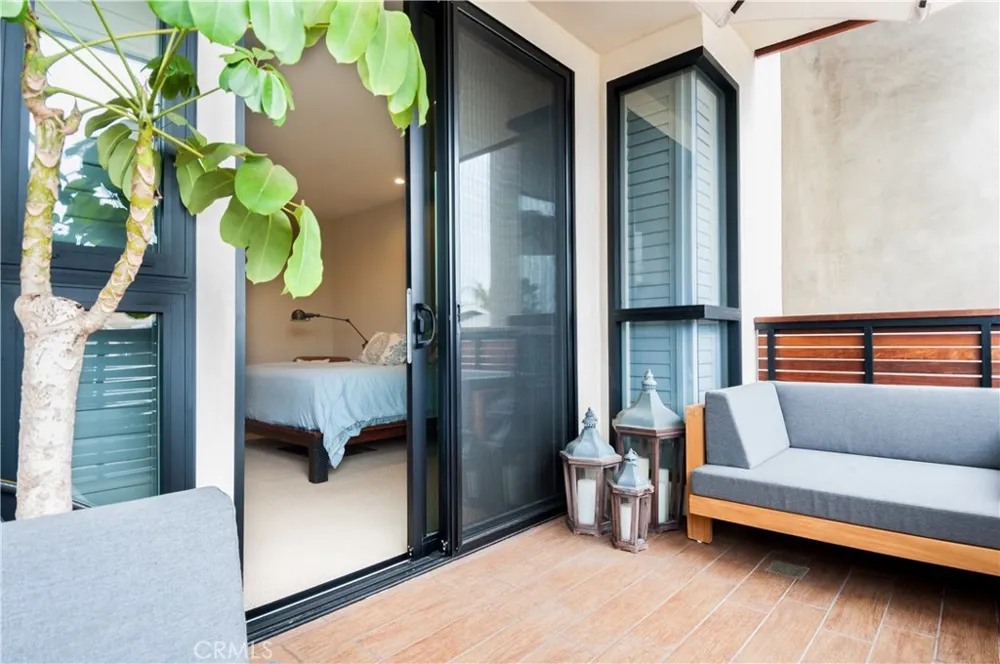 1103 Cypress Avenue Hermosa Beach, CA 90254