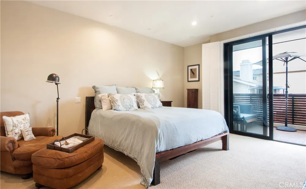 1103 Cypress Avenue Hermosa Beach, CA 90254