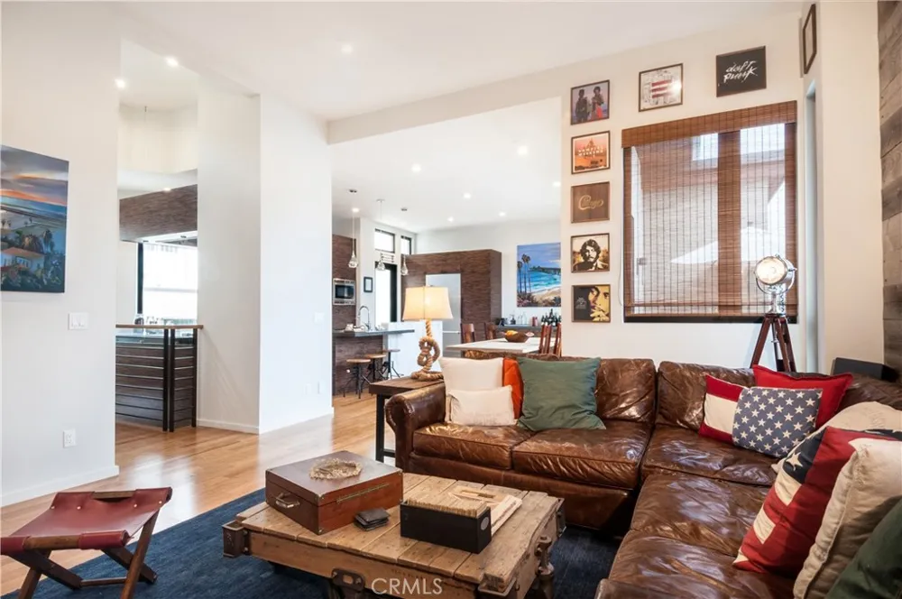 1103 Cypress Avenue Hermosa Beach, CA 90254