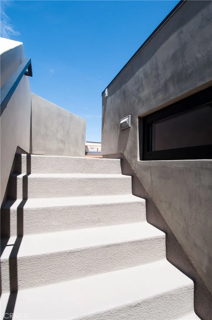 1103 Cypress Avenue Hermosa Beach, CA 90254