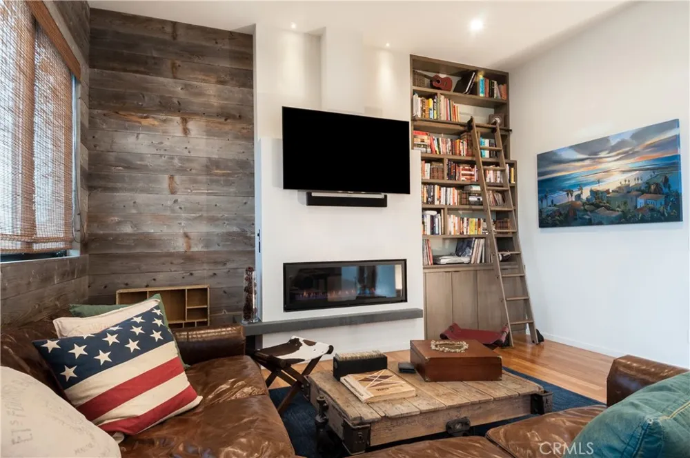 1103 Cypress Avenue Hermosa Beach, CA 90254