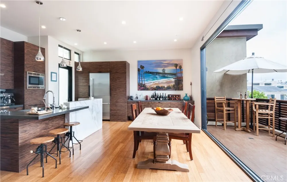 1103 Cypress Avenue Hermosa Beach, CA 90254